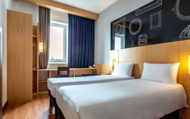 ibis Киев Центр