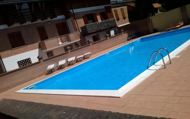 B&B Swimming Pool