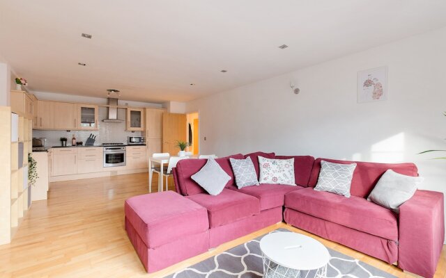 Serenity Apartment Whitechapel