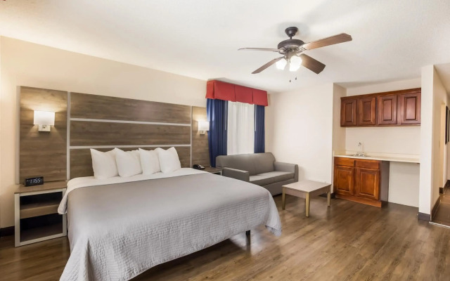 Hometown Inn