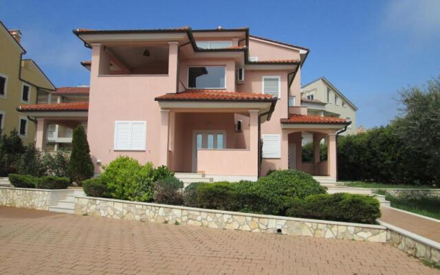 Apartments Villa Fernetich