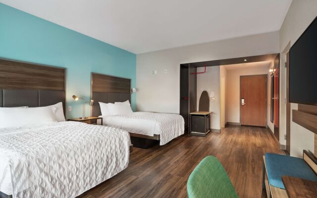 Tru by Hilton Ringgold