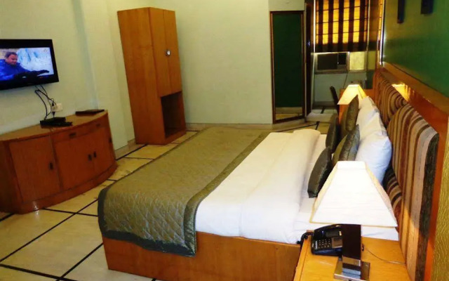 Hotel Singh Sahib