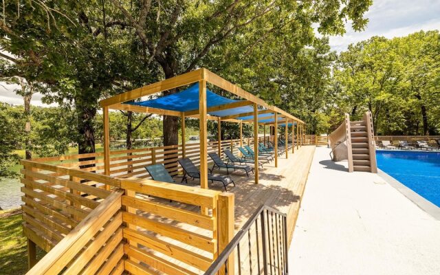 Kimberling Cove Resort