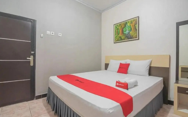 Hotel Aqila by Reddoorz