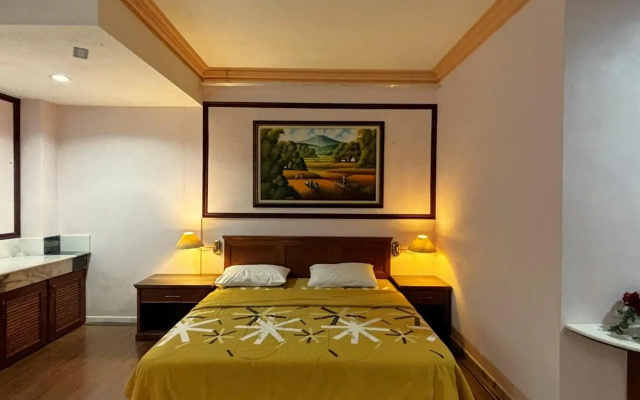 The Cool Point Hotel