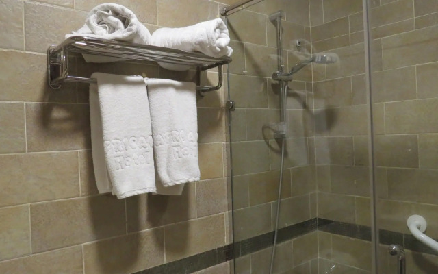 Africana Hotel & Spa