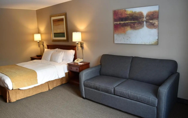 Crossings By Grandstay Inn & Suites