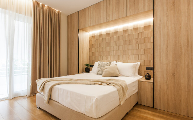 5BD 2 Level Beachfront Luxury Apt by the Olon