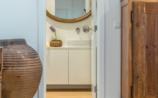 Luxury Beach Experience in Lisbon