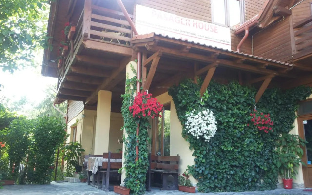 Pasager House