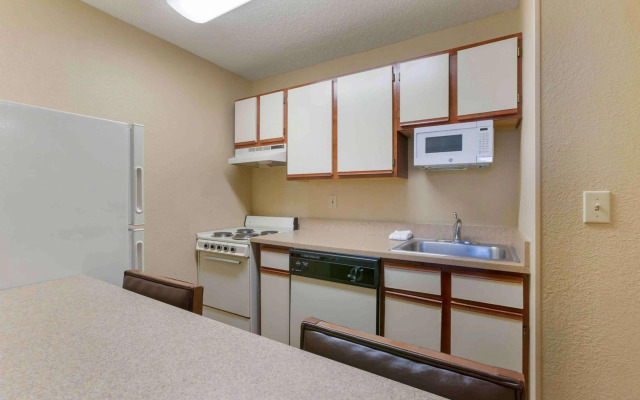 Extended Stay America Suites Toledo Maumee