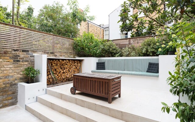 Gorgeous 2BR family home in East London