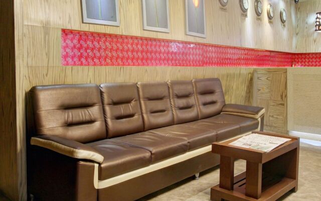 R D Suites A Business Hotel