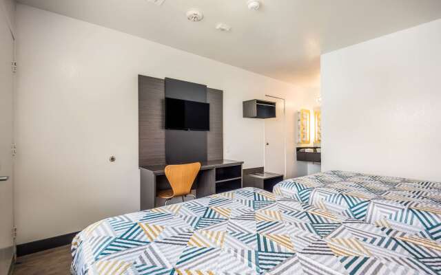 Motel 6 College Station, TX - Bryan