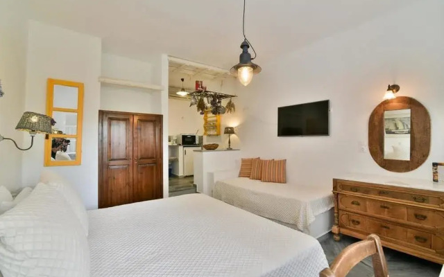 Golden Beach Studios & Suites