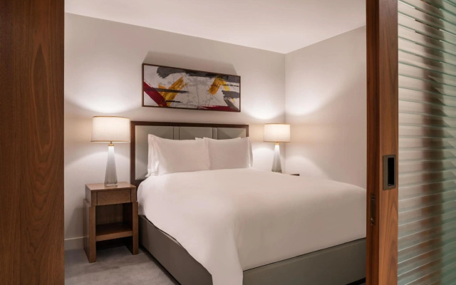 The Ritz-Carlton Residences, Waikiki Beach