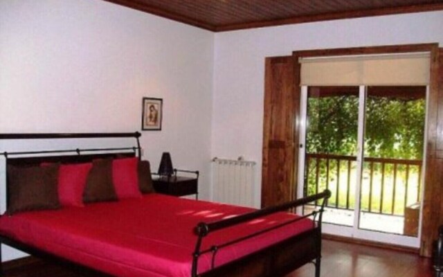 Casa com Piscina, V Minho by Izibookings