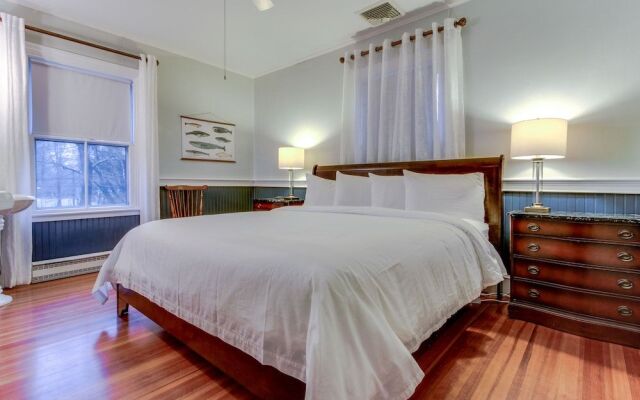 Captain Lawrence Inn