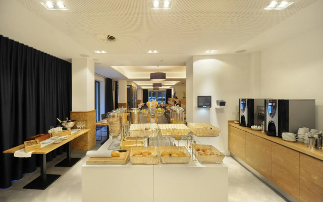Bayer 89 Vi Vadi Hotel