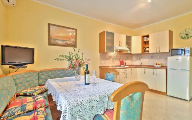 Lorena Apartments