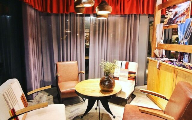 The Twelve Manor•Terraces Lodge