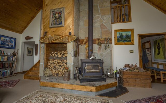 Smoothwater Outfitters & Lodge