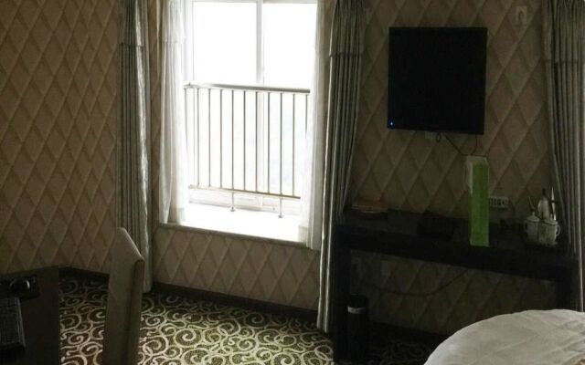 Zunhuang Holzd Ay Hotel