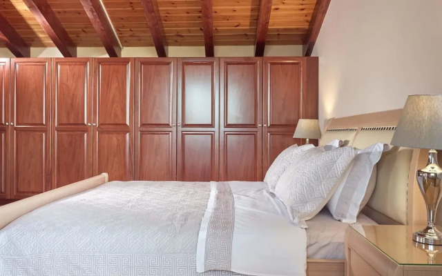 Mont Bleu Luxury Villa