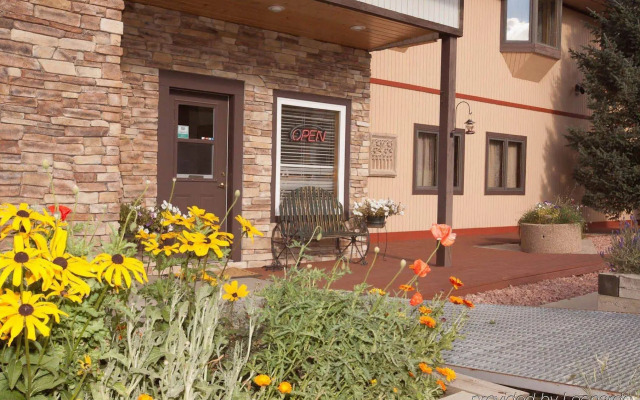 Valley Hi Motel - Near Winter Park Visitor Center