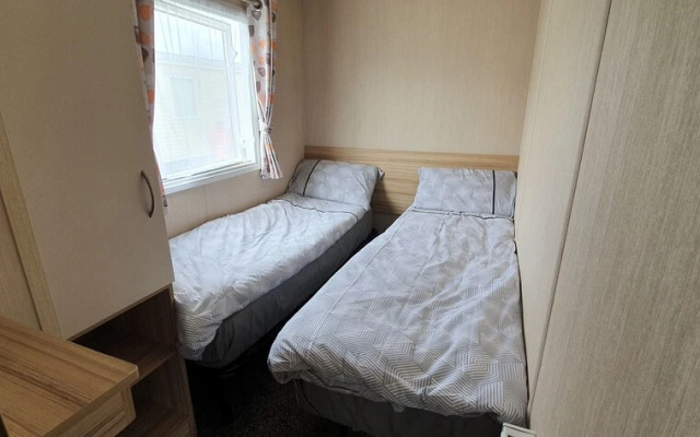 St Osyth- Sleeps8-freeparking-wifi-holidaypark
