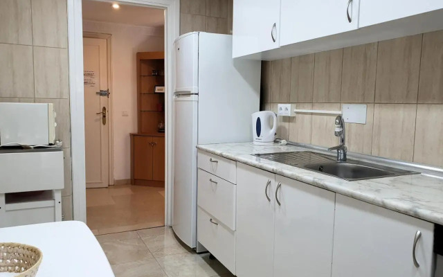 1 Bedroom Apartment Second Line Beach- Parque Marbella Building