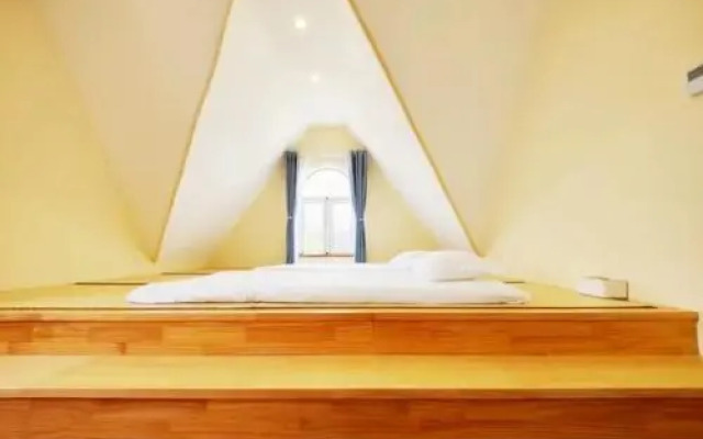 Hollywood Suites & Lofts