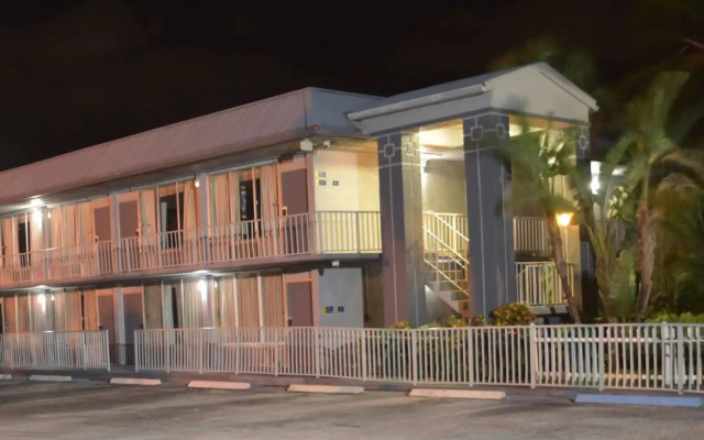 Ramada Stuart