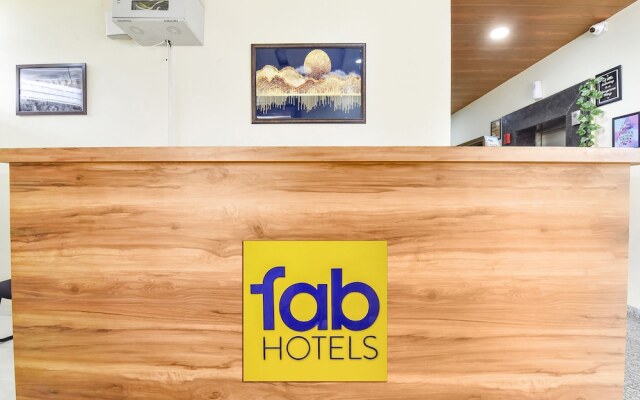 Fabhotel Living