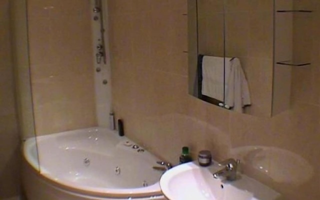 Earle House Serviced Apartments