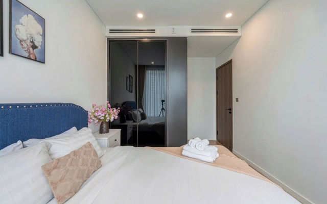 LUMIERE Riverside Signature Residence