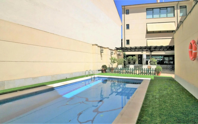 Hotel Ele Puente Romano