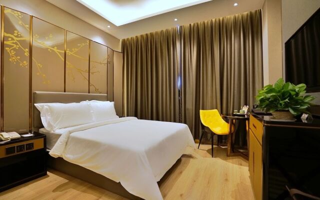 Metropolo Lujiazui Jinqiao Garden Hotel