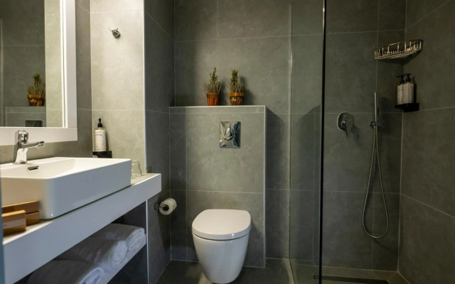 Mare Blue Hotel