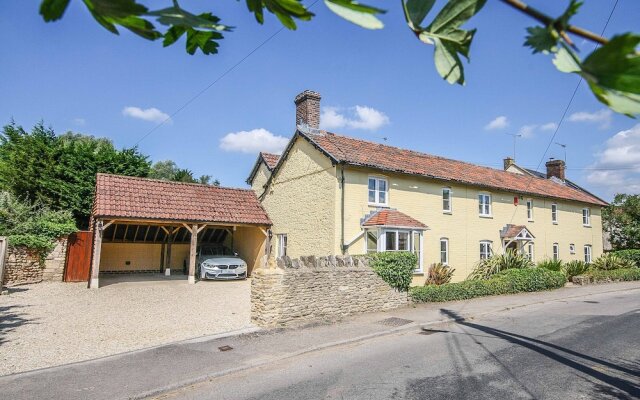 Charming 5-bed Cottage in Old Sodbury Bristol