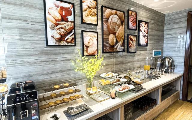 Jinmanfu International Hotel (Huadu Square Cultural Tourism City)