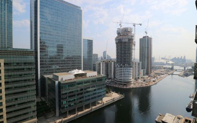 Breathtaking Modern Flat on the Dockside, Sleeps 6