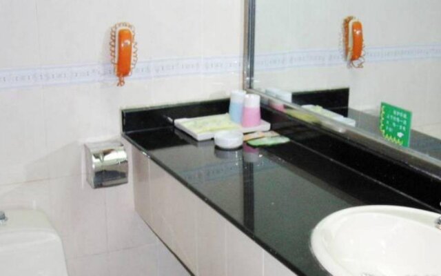 Guilin Lipu Fengyu Yanshan Resort