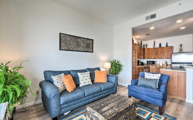 Pool Access, Walk to Beach: Galveston Condo!