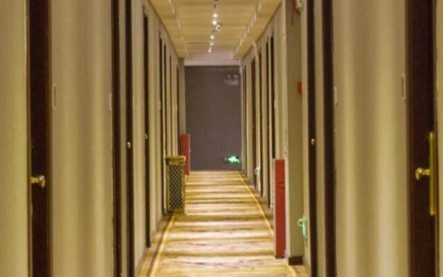 Guangzhou Lujiang Tian Yue Hotel