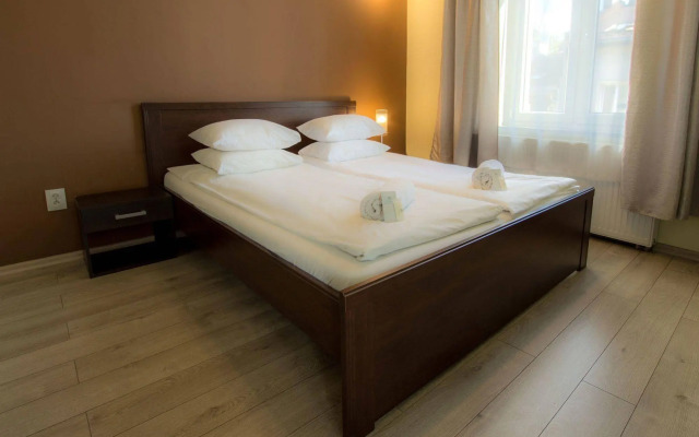 Platinum Aparthotel