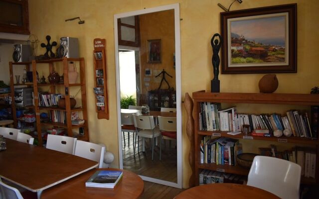 Hostel La Casa Encantada
