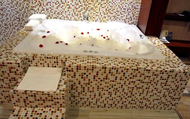 Thwary Hotel Suites