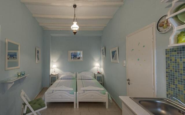 George's beach studios Aliki Paros